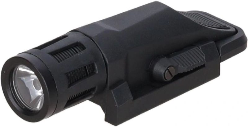 WADSN Taktické svetlo WM104 na RIS lištu 300lm - black