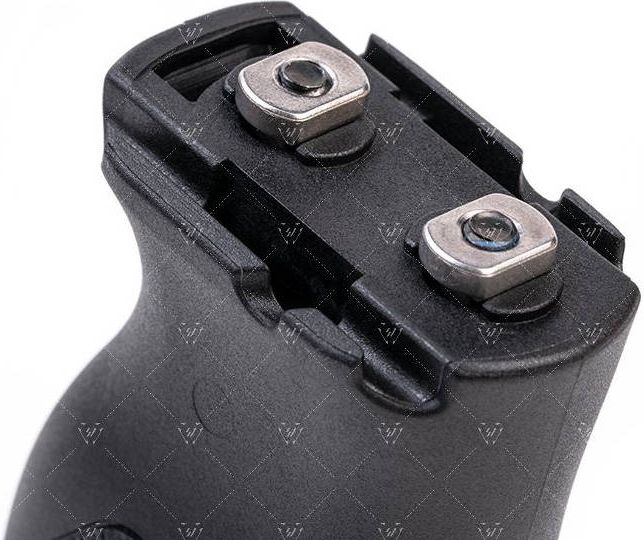 STRIKE INDUSTRIES Grip M-LOK Angled Vertical, long - čierny