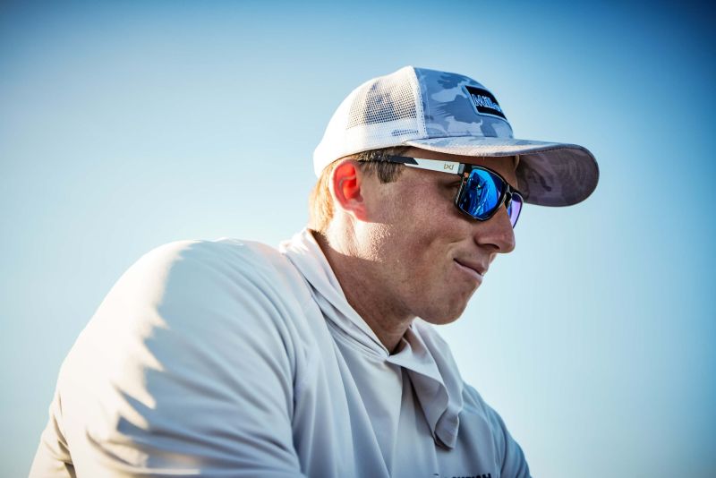 WILEY X Ochranné okuliare APEX Captivate - polarizované modré sklá / lesklý čierny rám