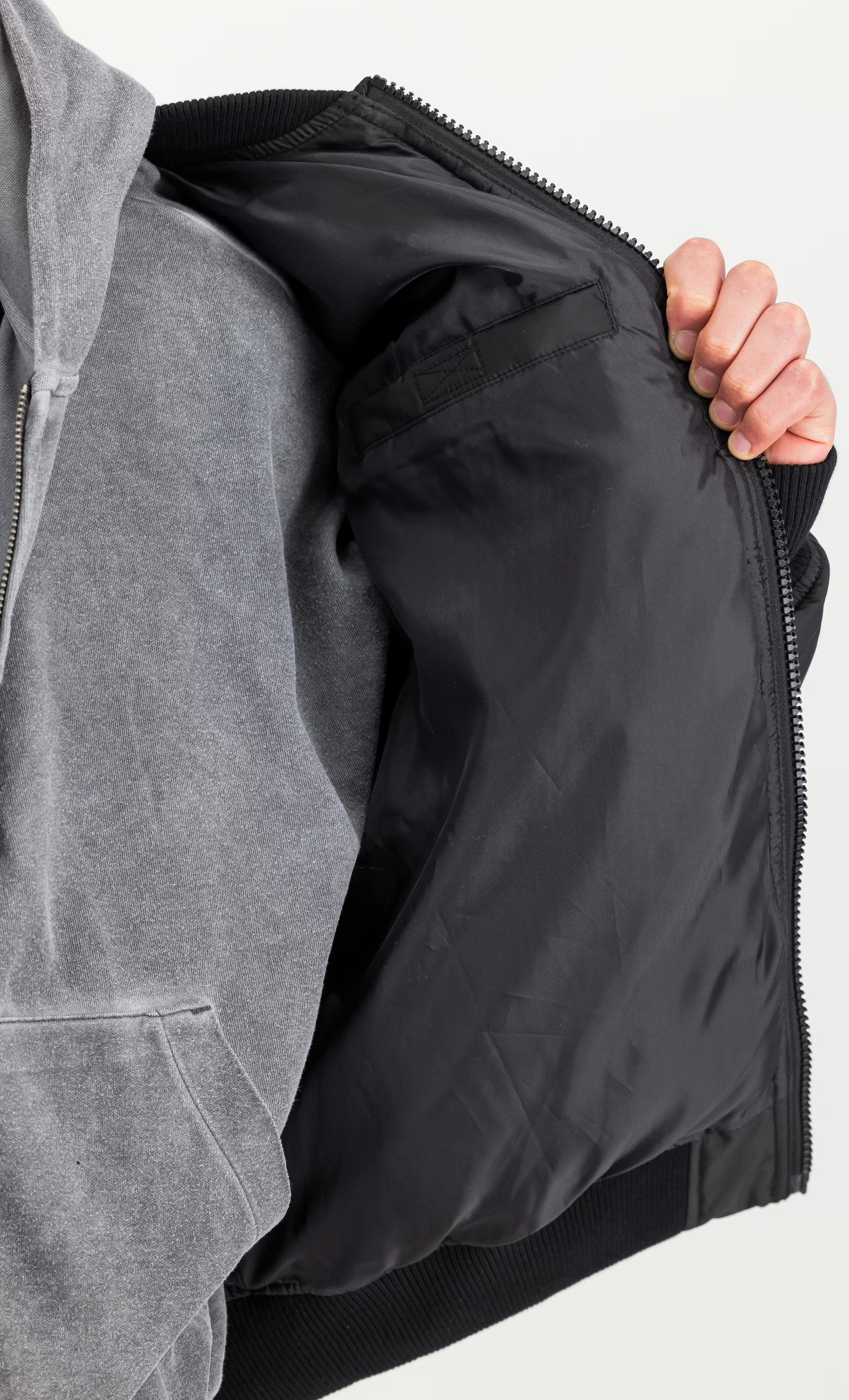 ALPHA INDUSTRIES Bunda MA-1 Logo Puffer Winter Jacket - black (258125/03)