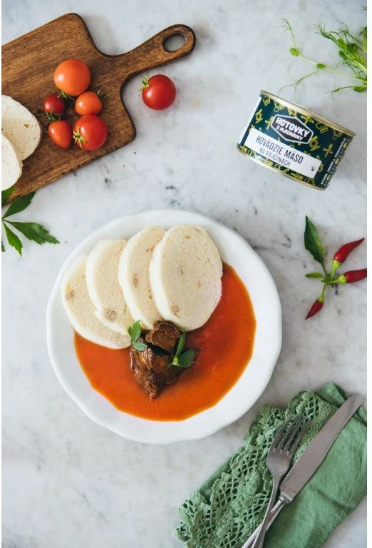 HOTOVKY Z PLECHOVKY Hovädzie mäso na rajčinovej omáčke 400g