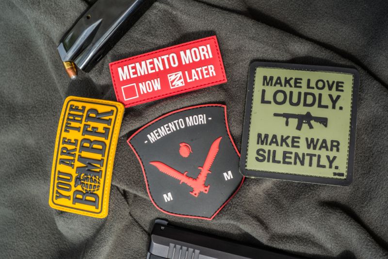 3D PVC Nášivka/Patch Memento Mori later - červená
