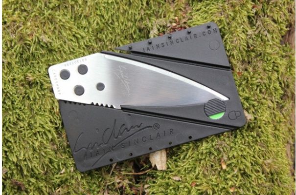 Cardsharp® Credit Card Folding Safety Knife, strieborný - strieborný (IS1)